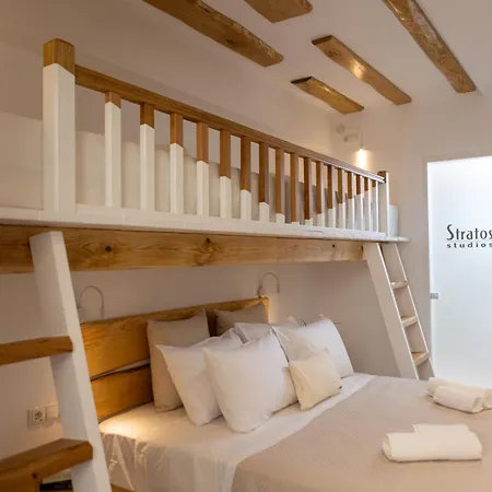 公寓 Stratos Naxos City